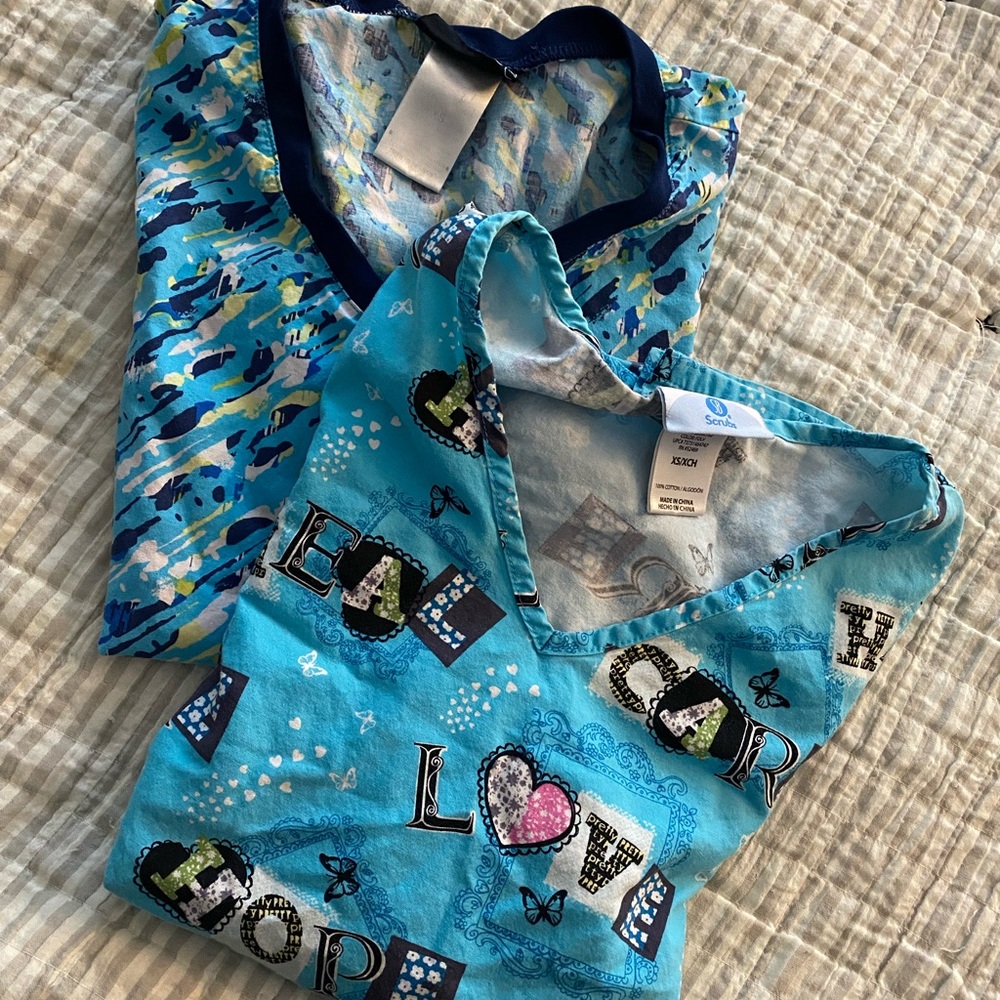 2 scrub tops